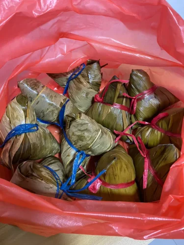 Daotingzhai Fresh Pork Rice Dumplings 250g × 8 — Handmade Five-Spice Pork & Double Salted Egg Yolk Zongzi photo review