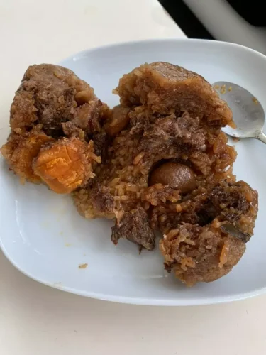 Daotingzhai Fresh Pork Rice Dumplings 250g × 8 — Handmade Five-Spice Pork & Double Salted Egg Yolk Zongzi photo review